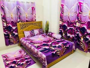 3D বেডশীট ৯ পিসের কম্বো সেট।